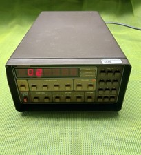 Keithley 705 SCANNER w/ (1) 7052 MATRIX CARD & (1) 7055 GEN. PURP. RELAY SCANNER picture