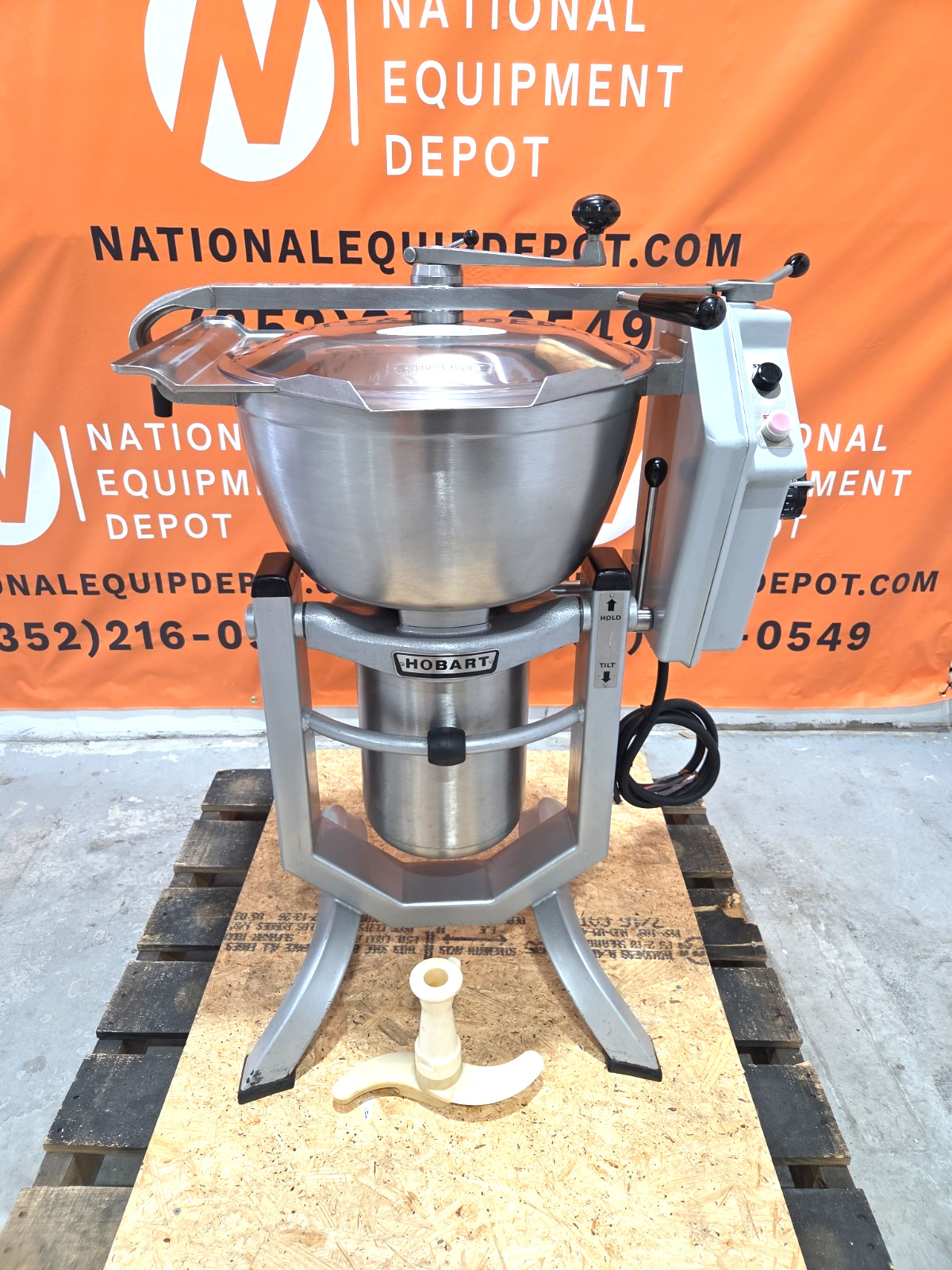 LATE MODEL HOBART 45QT HCM 450 VCM w/ Blades, and MORE - 5 HP/200V - Watch Video LATE MODEL HOBART 45QT HCM 450 VCM w/ Blades, and MORE - 5 HP/200V - Watch Video