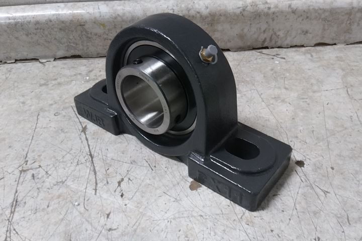Dayton 3FDD2 2-3/16 In Bore Diameter Cast Iron Housing Pillow Block Bearing