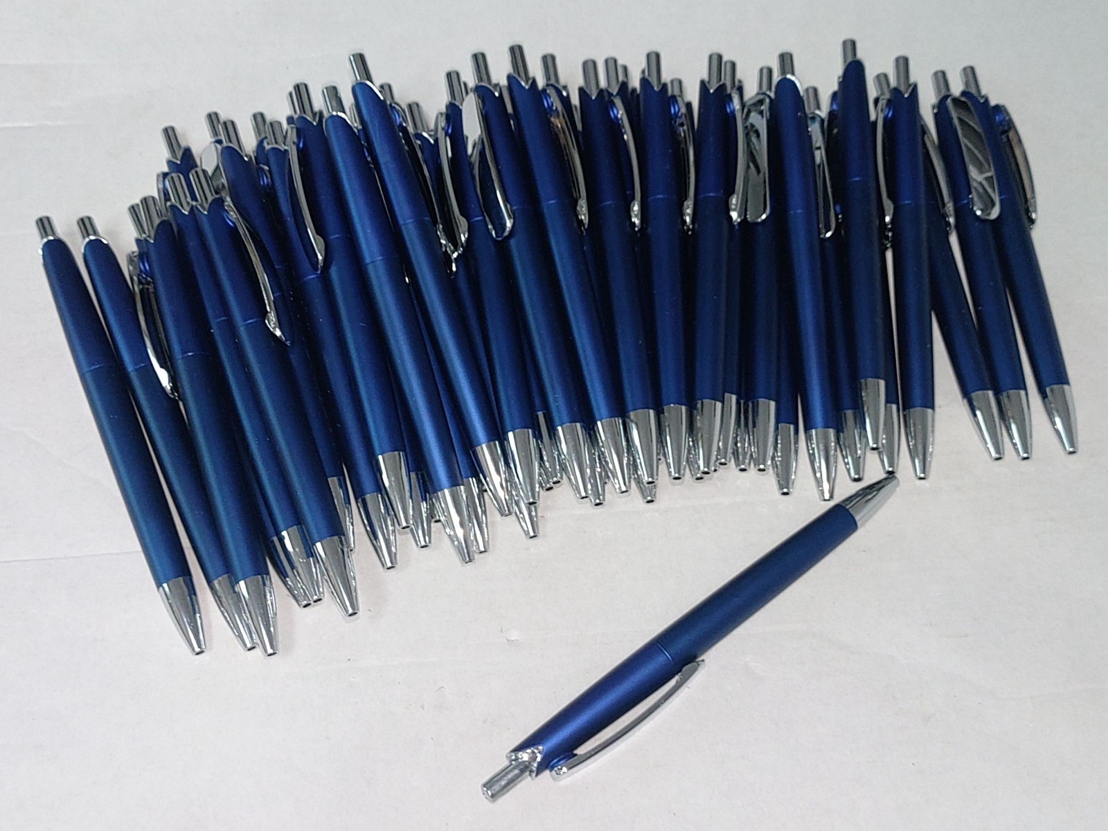 Lot of 50 Bulk Blue Retractable Ballpoint Pens Brand New Lot of 50 Bulk Blue Retractable Ballpoint Pens Brand New