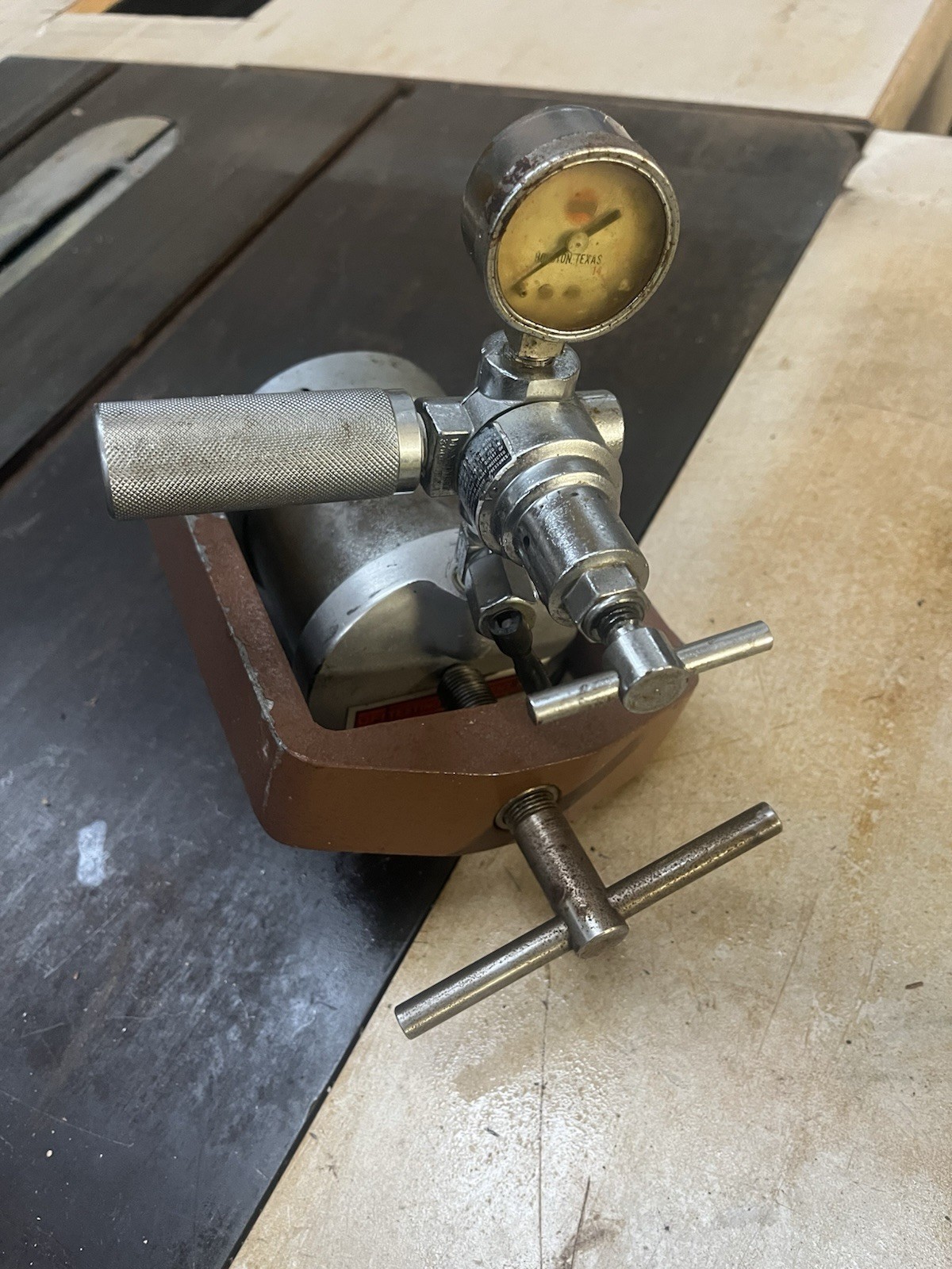 Filter Press, Low Pressure, wall Mount, with CO2 Pressure Assembly API