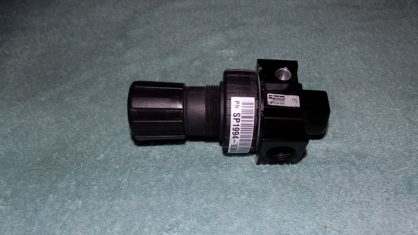 New Parker 07R413AC Air Pressure Regulator 3/4 New Parker 07R413AC Air Pressure Regulator 3/4