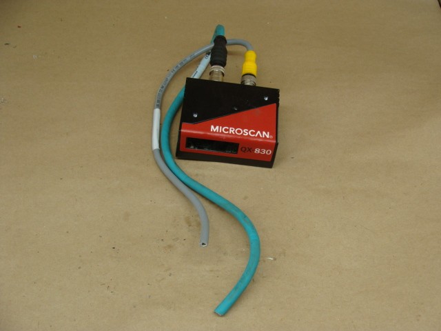 MICROSCAN QX-830 BAR CODE SCANNER FIS-0830-1004G 10-28V MICROSCAN QX-830 BAR CODE SCANNER FIS-0830-1004G 10-28V