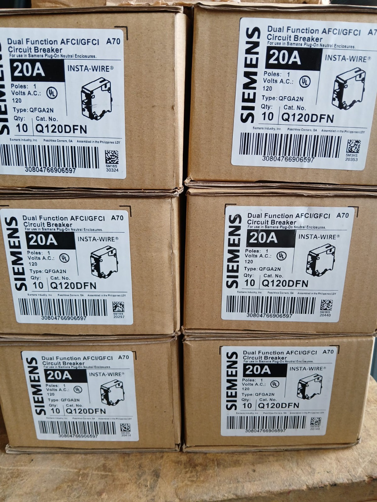 10 NEW SIEMENS Q120DFN 20A 1 P. 120V DUAL FUNCTION PLUG ON NEUTRAL INTEGRATED 10 NEW SIEMENS Q120DFN 20A 1 P. 120V DUAL FUNCTION PLUG ON NEUTRAL INTEGRATED