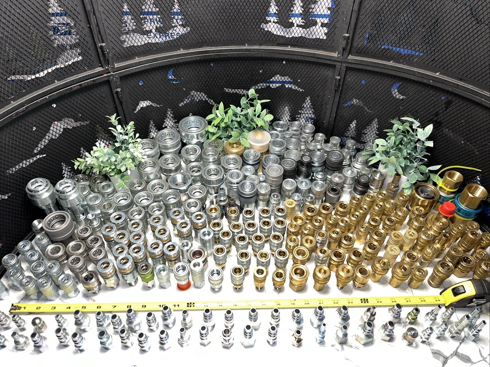 260 QTY MASSIVE MIX LOT- Parker Swagelok Dixon Quick Disconnect Brass Stainless 260 QTY MASSIVE MIX LOT- Parker Swagelok Dixon Quick Disconnect Brass Stainless