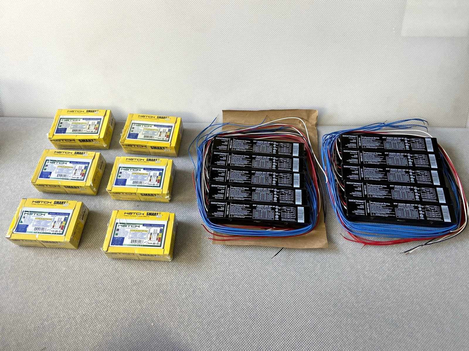 16pc Commercial Ballast Lot – 10 OSRAM Quicktronic QTP 3X32T8 + 6 Hatch Smartkit