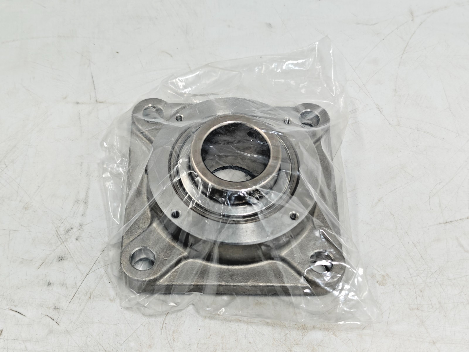 CRBFS-PN24 DM1 SealMaster PN Gold CRES Four Bolt Flange Ball Bearing 1-1/2 CRBFS-PN24 DM1 SealMaster PN Gold CRES Four Bolt Flange Ball Bearing 1-1/2