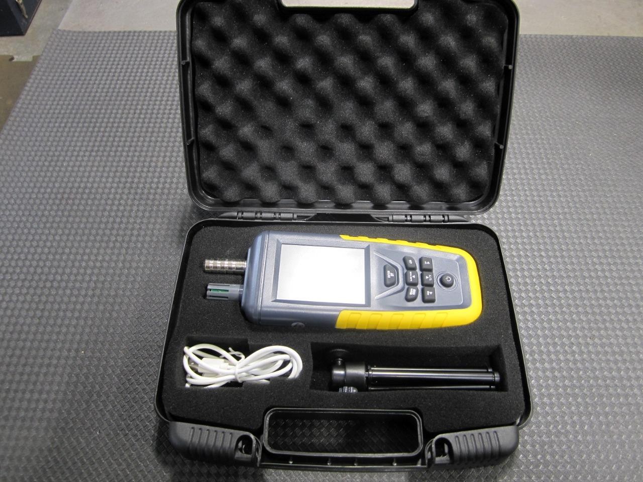 TC-8100 DIGITAL HANDHELD DUST PARTICLE COUNTER TC-8100 DIGITAL HANDHELD DUST PARTICLE COUNTER