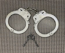 Vintage 1970s Smith & Wesson Model 100 Nickel Plated Handcuffs w Two Keys S&W picture