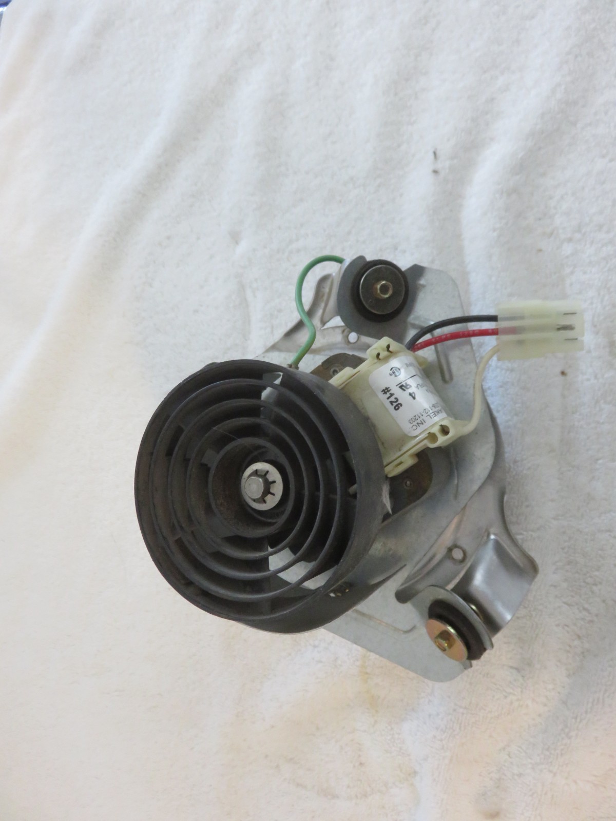 Carrier Furnace Draft Inducer Part # HC21ZE126A Motor# J238-112-11203 Carrier Furnace Draft Inducer Part # HC21ZE126A Motor# J238-112-11203