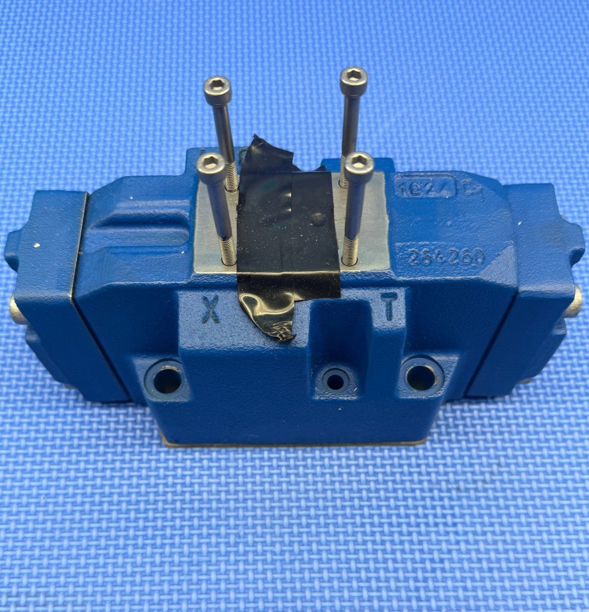 Rexroth R901402240 Replacement Directional Spool Valve Main Stage 4WEH 16 W72