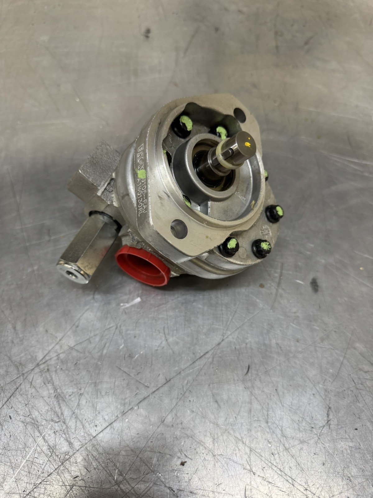 26105-RZG New Eaton Vickers Series 26 Aluminum Gear Pump 2-Bolt SAE A Mount