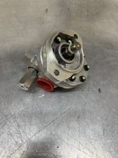 26105-RZG New Eaton Vickers Series 26 Aluminum Gear Pump 2-Bolt SAE A Mount picture