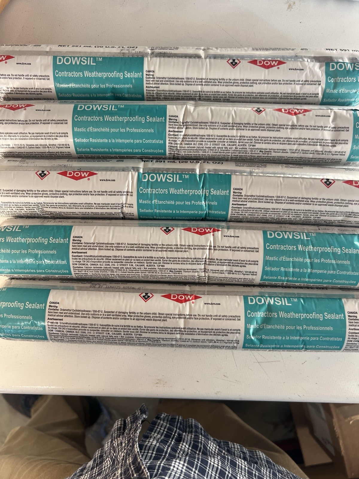 Dowsil Contractors Weatherproofing Sealant Redwood Tan, Lot Of 5, 20 Fl Oz Tubes Dowsil Contractors Weatherproofing Sealant Redwood Tan, Lot Of 5, 20 Fl Oz Tubes