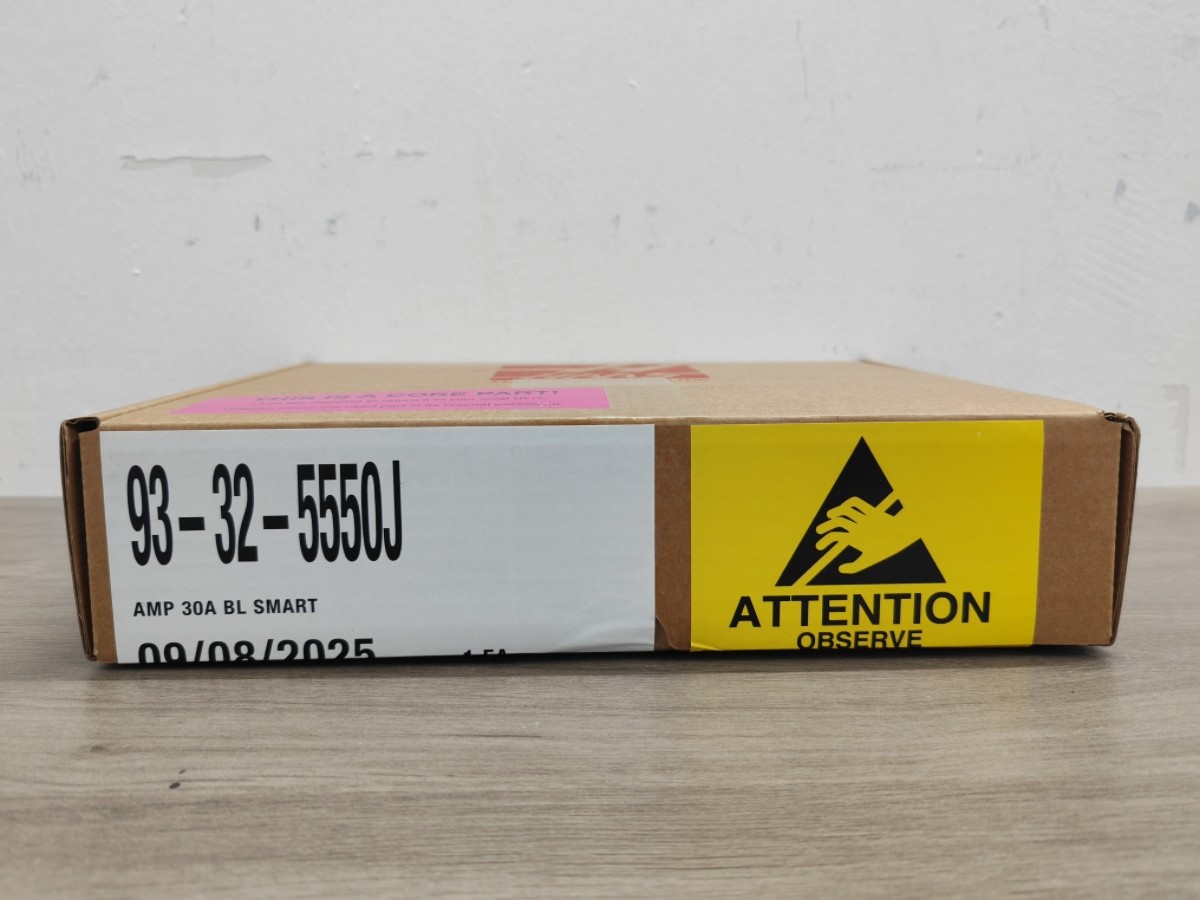 1PC New HAAS Servo Drive 30AMP 93-32-5550J 1PC New HAAS Servo Drive 30AMP 93-32-5550J