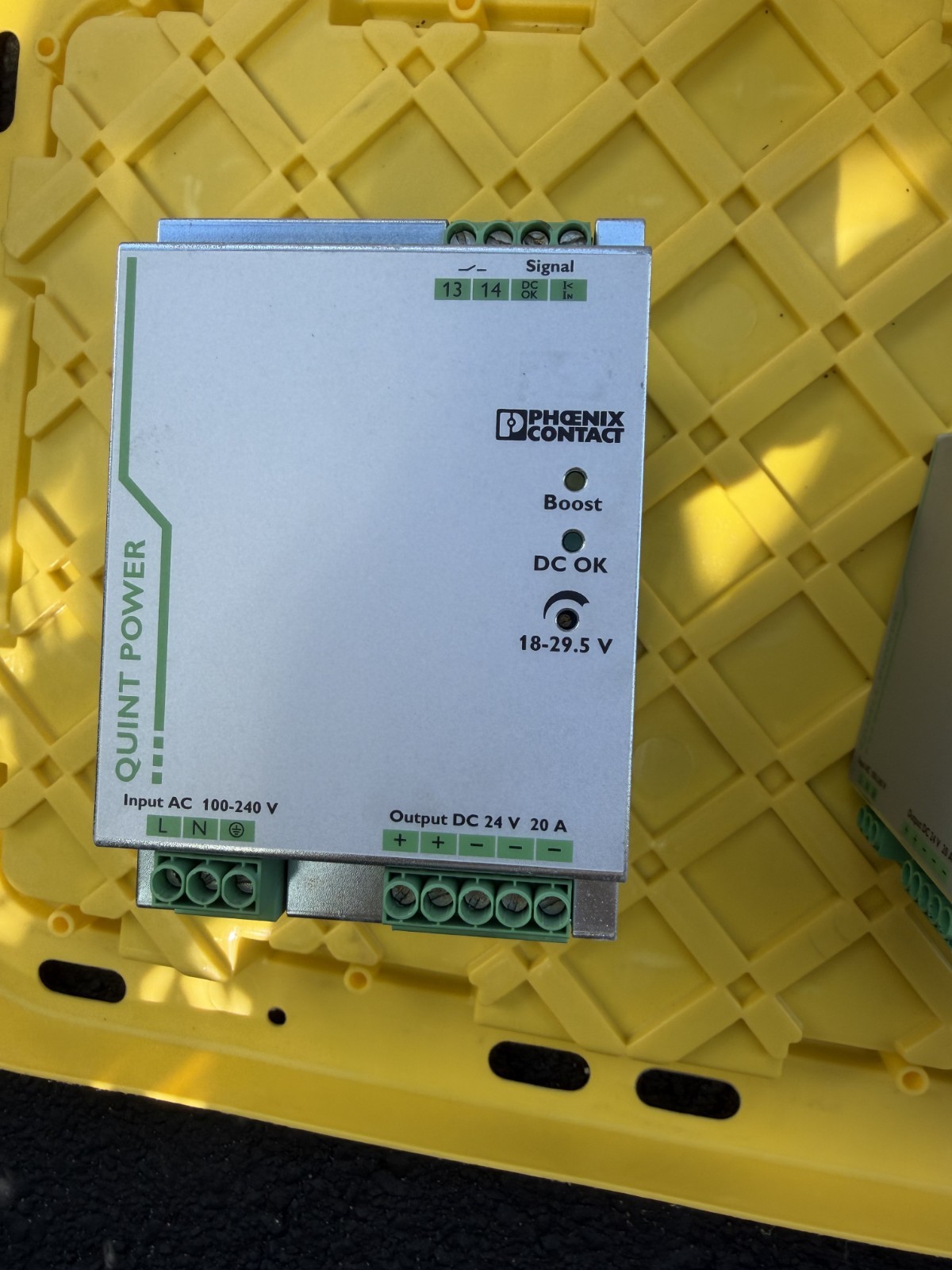 Phoenix Contact 2866776 Quint PS/1AC/24DC/20 Power Supply Phoenix Contact 2866776 Quint PS/1AC/24DC/20 Power Supply