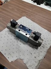 Bosch 0 811 404 832 Directional Valve 315PSI, Used 0811404832 picture