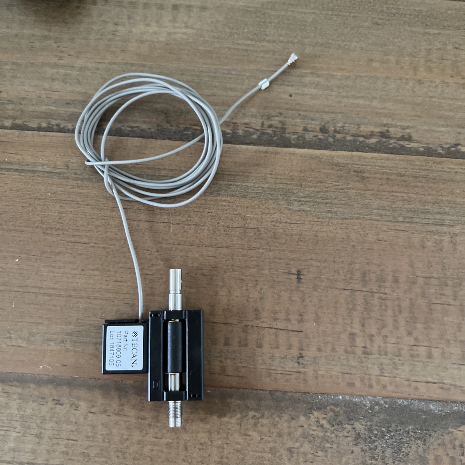 TECAN ILID TIP ADAPTER (Part Nr: 10718809.05) (USED - Not Tested) TECAN ILID TIP ADAPTER (Part Nr: 10718809.05) (USED - Not Tested)