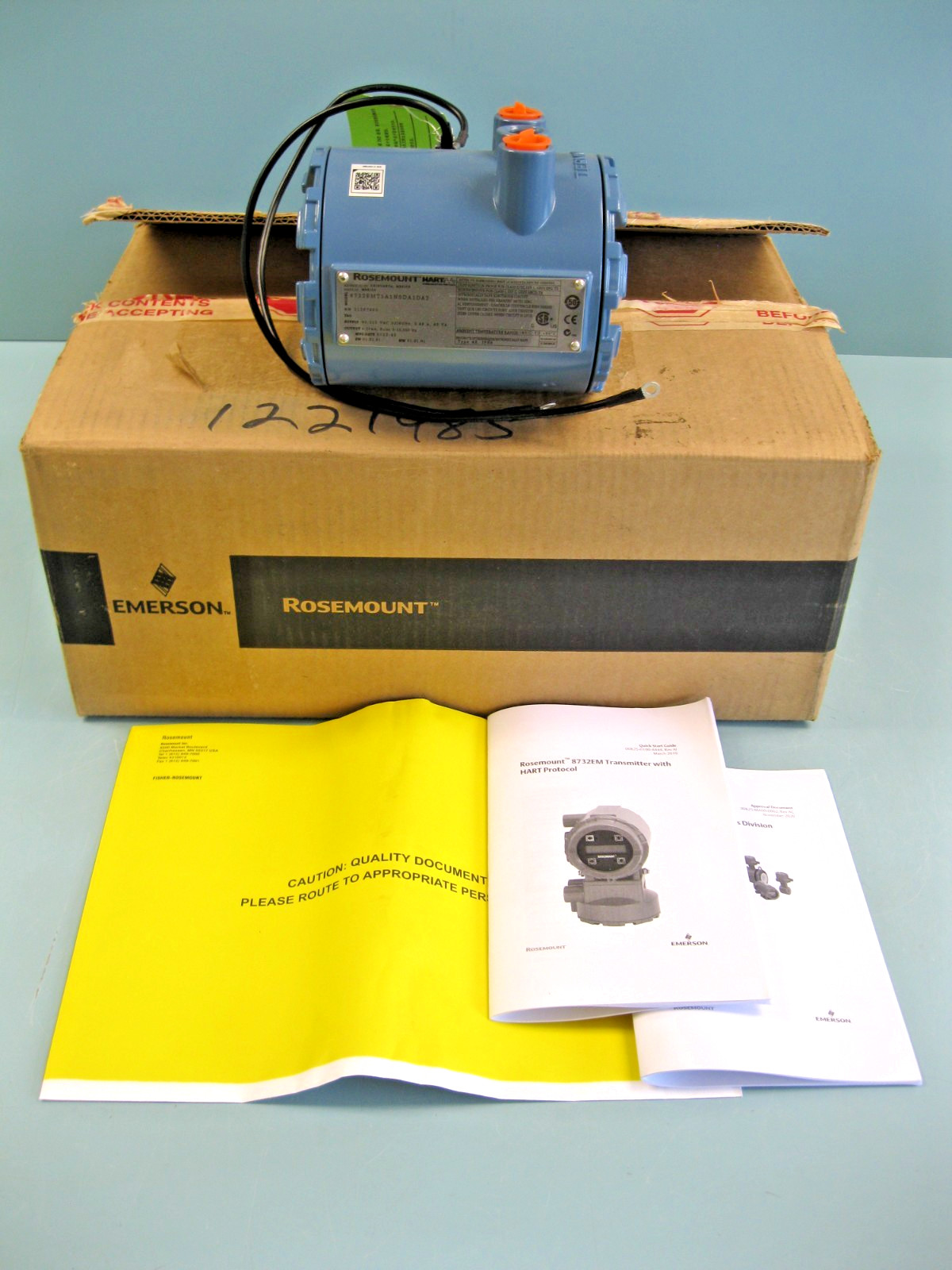 Rosemount 8732 EMT1A1N5DA1DA2 Magnetic Flow Transmitter HART 2022 NEW D1 Rosemount 8732 EMT1A1N5DA1DA2 Magnetic Flow Transmitter HART 2022 NEW D1