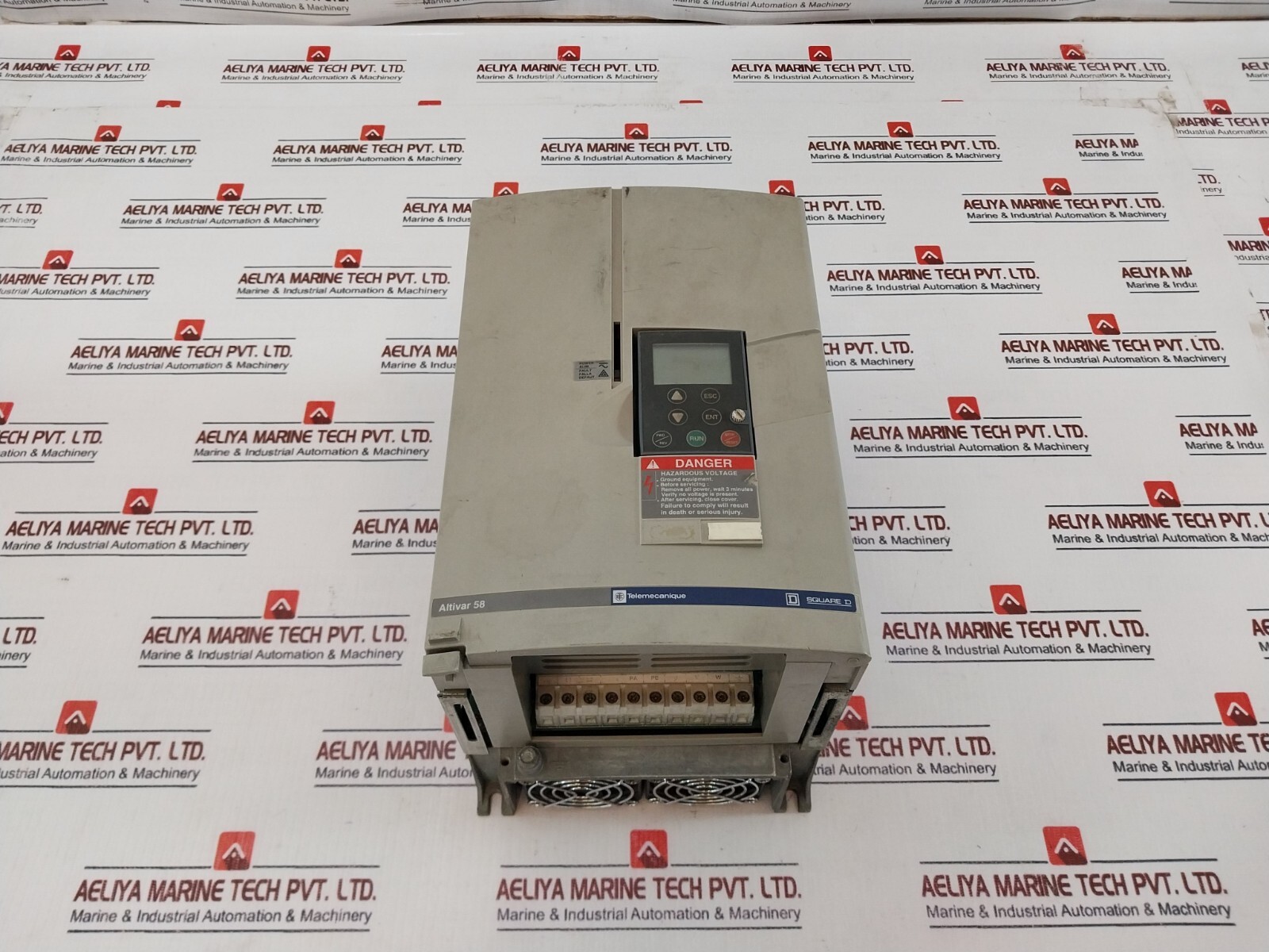 Telemecanique ATV58HU90N4 AC Drive Inverter 5000A 3-Phase 380–500V AC 50/60 Hz Telemecanique ATV58HU90N4 AC Drive Inverter 5000A 3-Phase 380–500V AC 50/60 Hz
