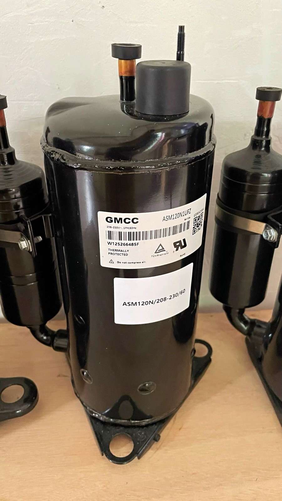 GMCC ASM120N1UZ Hermetic Compressor, 208-230V 1PH, R410A, Black GMCC ASM120N1UZ Hermetic Compressor, 208-230V 1PH, R410A, Black