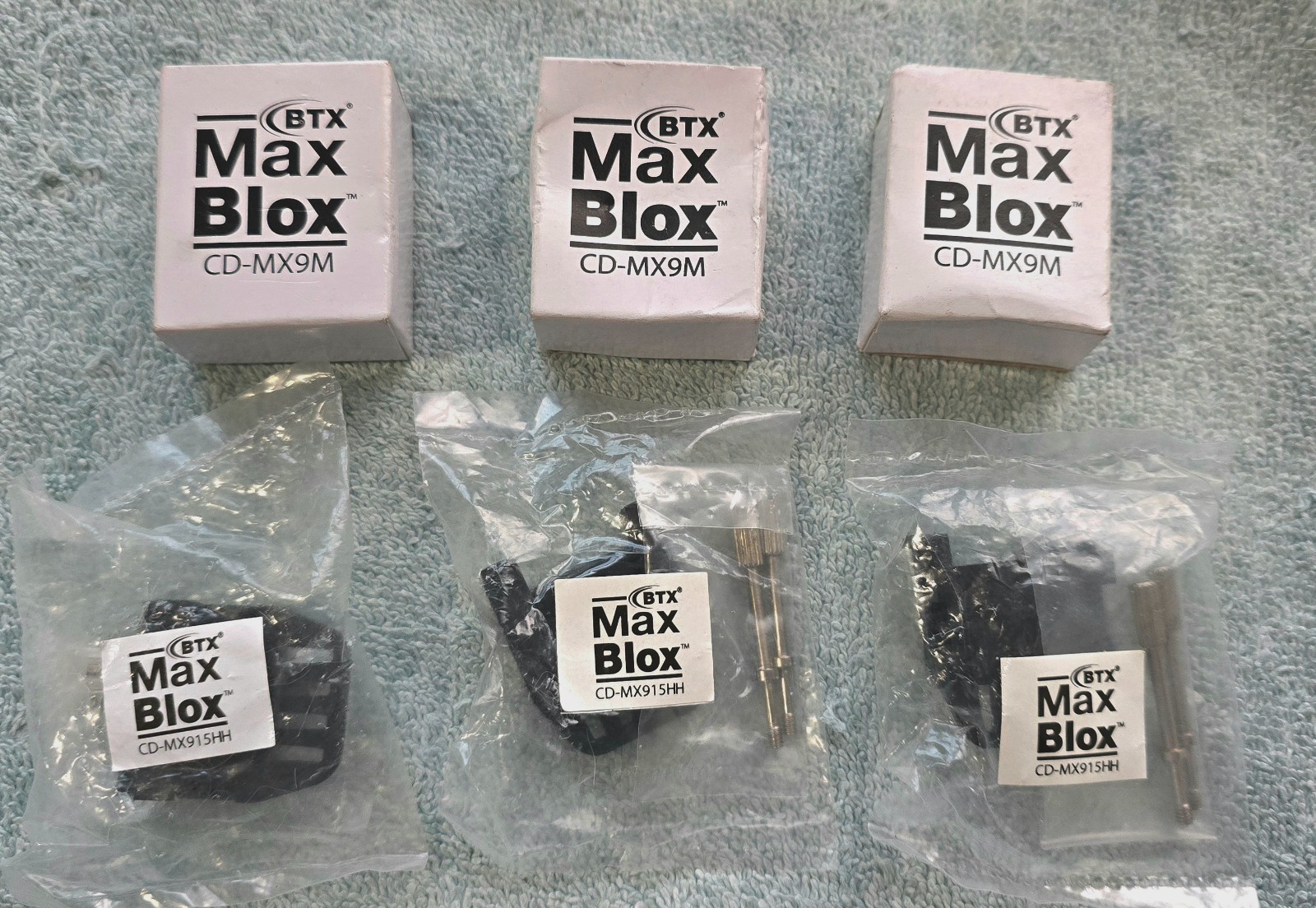 BTX Max Blox CD-MX9M DB9 MALE (3 Pack) With Hoods CD-MX915 HH BTX Max Blox CD-MX9M DB9 MALE (3 Pack) With Hoods CD-MX915 HH