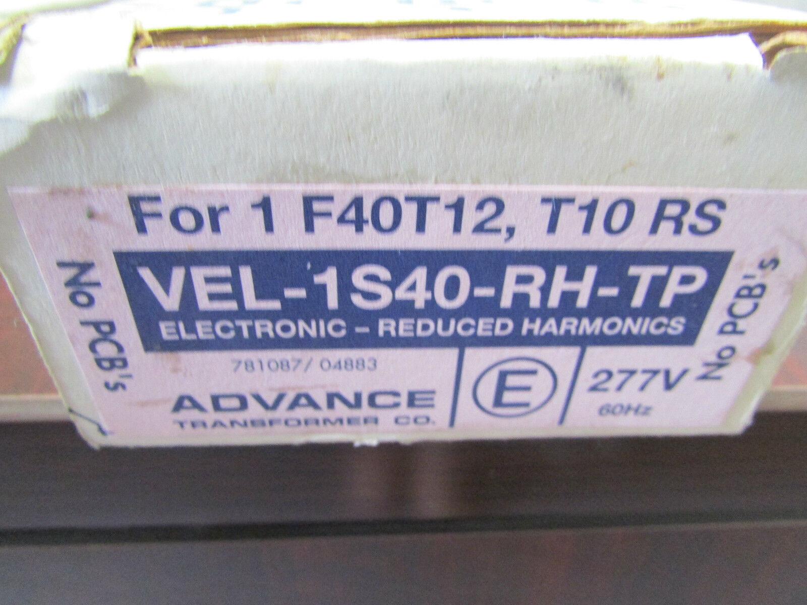 ADVANCE TRANSFORMER CO Electronic Ballast VEL 1S40 RH TP 277 Volts 