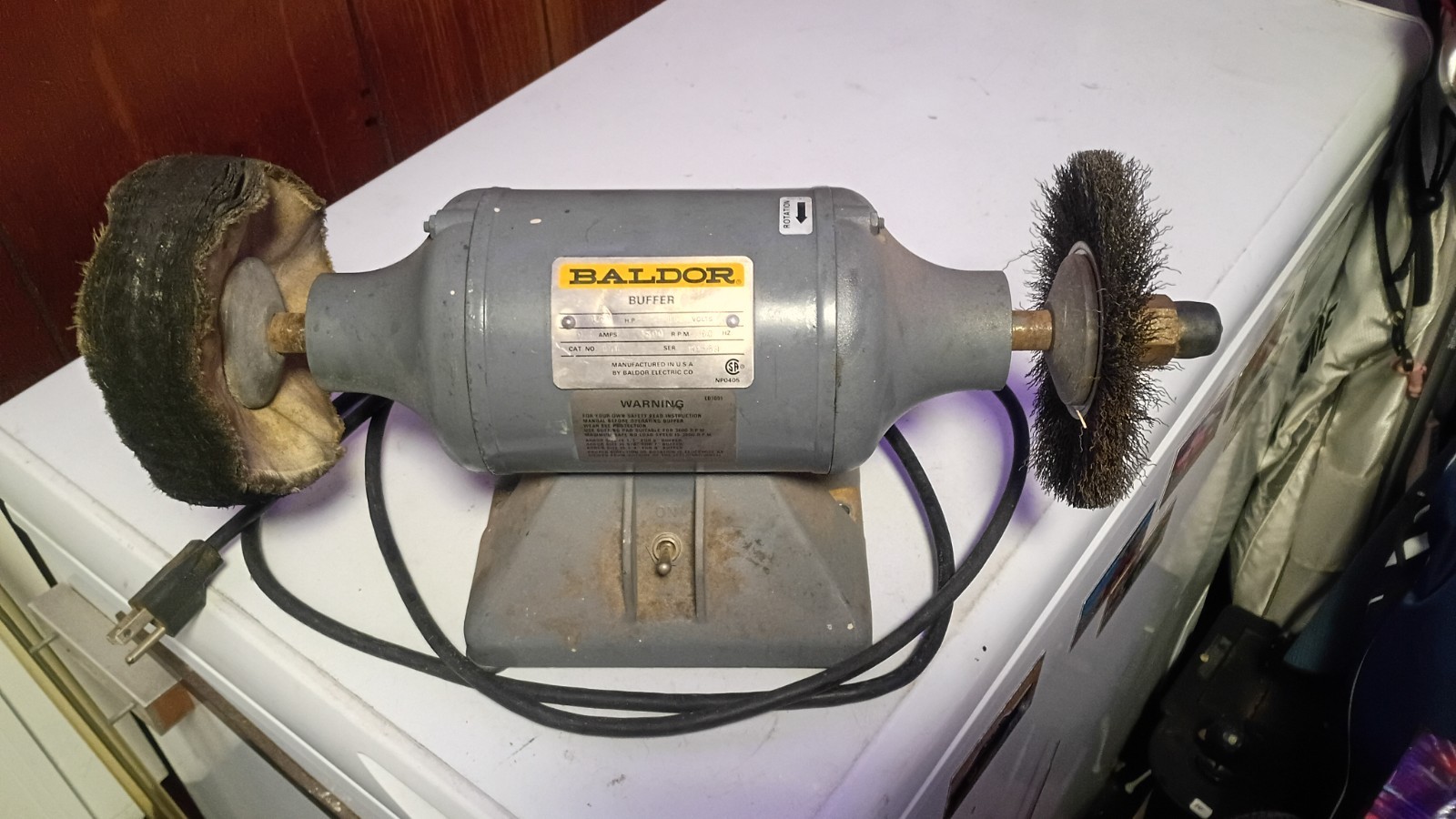 BALDOR Bench Buffer 3600RPM 1/3 HP excellent, working BALDOR Bench Buffer 3600RPM 1/3 HP excellent, working