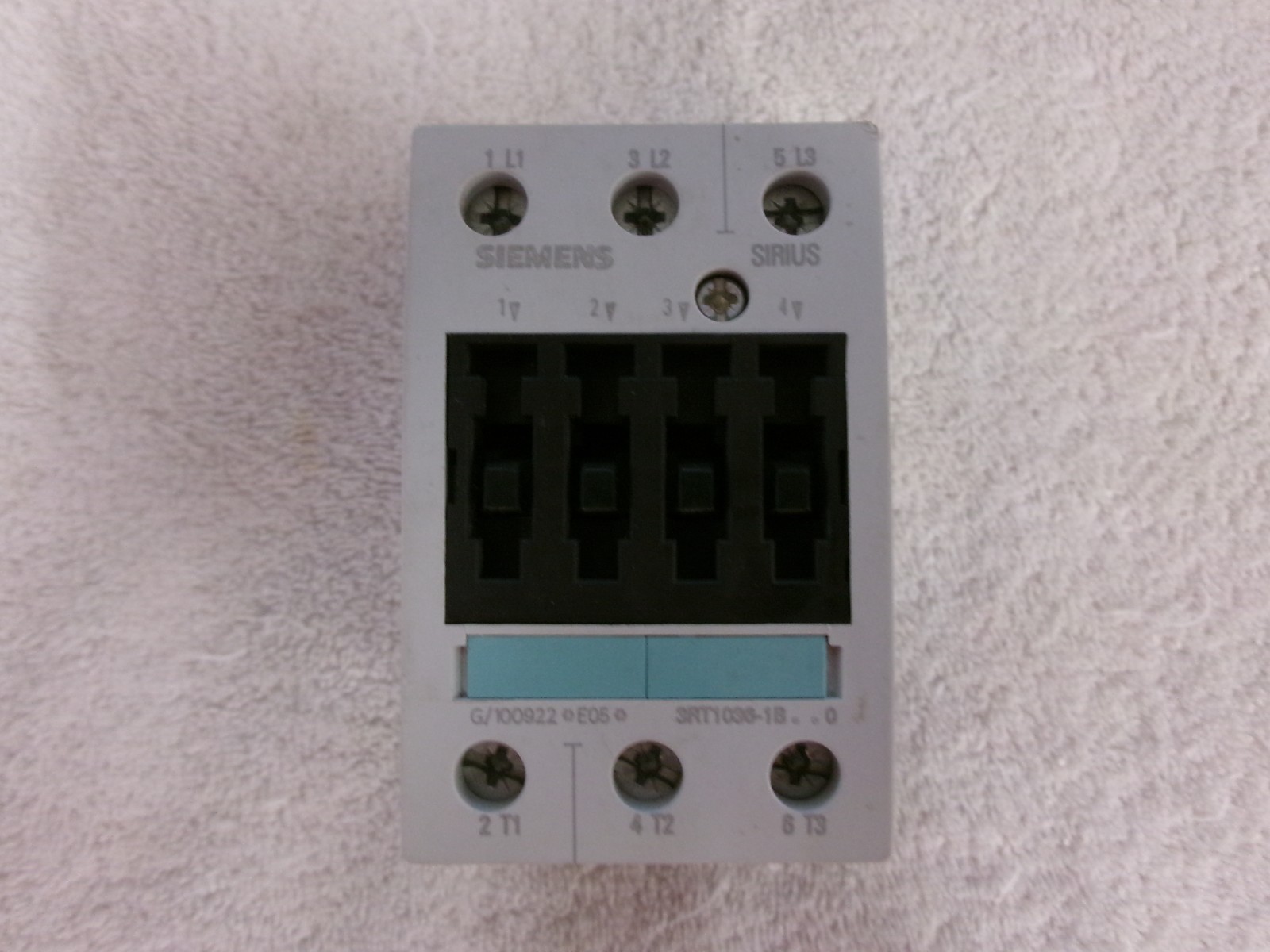 Siemens SIRIUS Contactor DC 24V Coil 3RT1036-1BB40 Siemens SIRIUS Contactor DC 24V Coil 3RT1036-1BB40