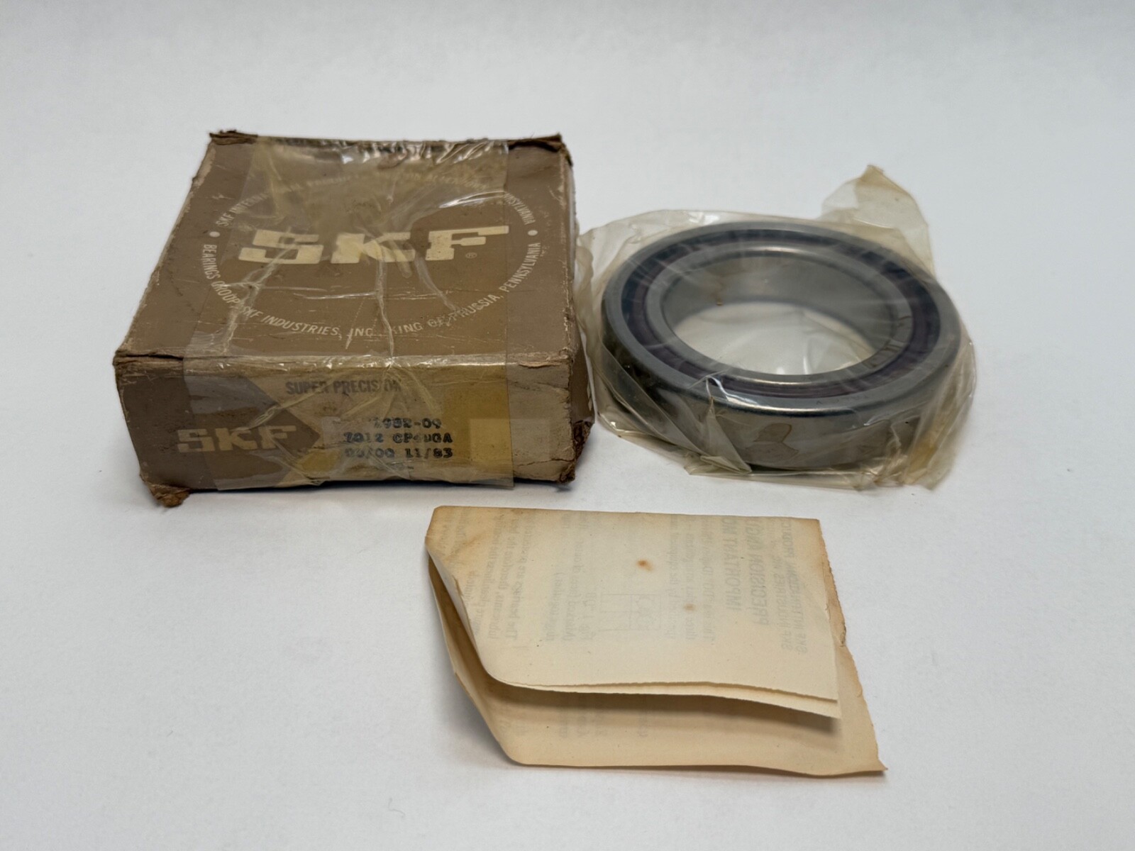SKF 7012CDP4DGA Angular Bearing 7012-CD-P4-DGA 7012C 60x95x18 mm SKF 7012CDP4DGA Angular Bearing 7012-CD-P4-DGA 7012C 60x95x18 mm