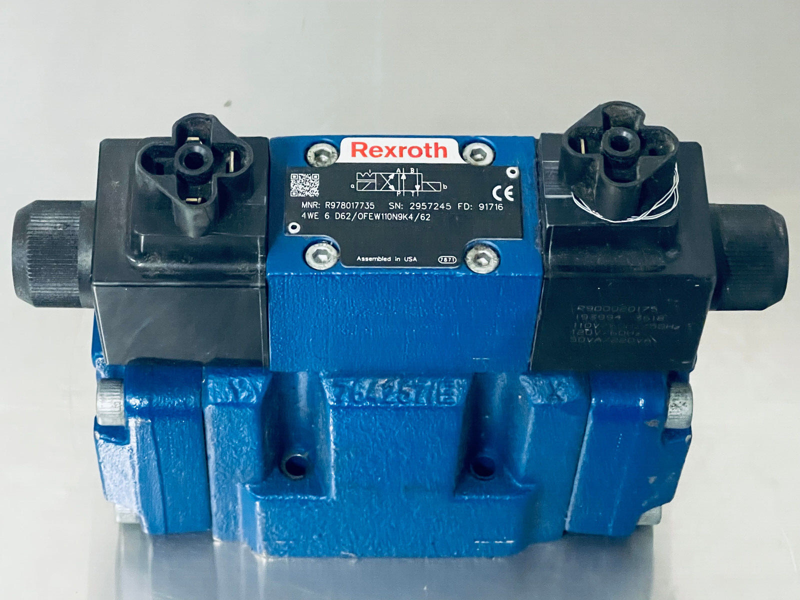 Rexroth R978017735 Direction Control Solenoid Valve 4WE6D62/OFEW110N9K4/62 Rexroth R978017735 Direction Control Solenoid Valve 4WE6D62/OFEW110N9K4/62