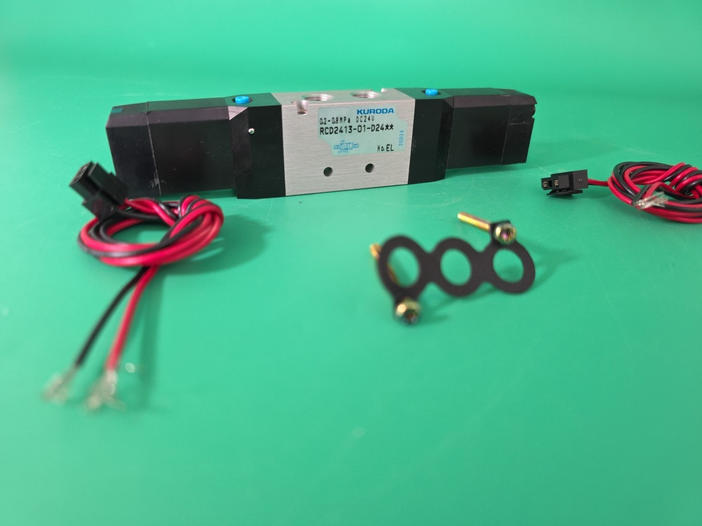 New OEM KURODA RCD2413-01-24 Double Solenoid Valve 24v Dc New OEM KURODA RCD2413-01-24 Double Solenoid Valve 24v Dc