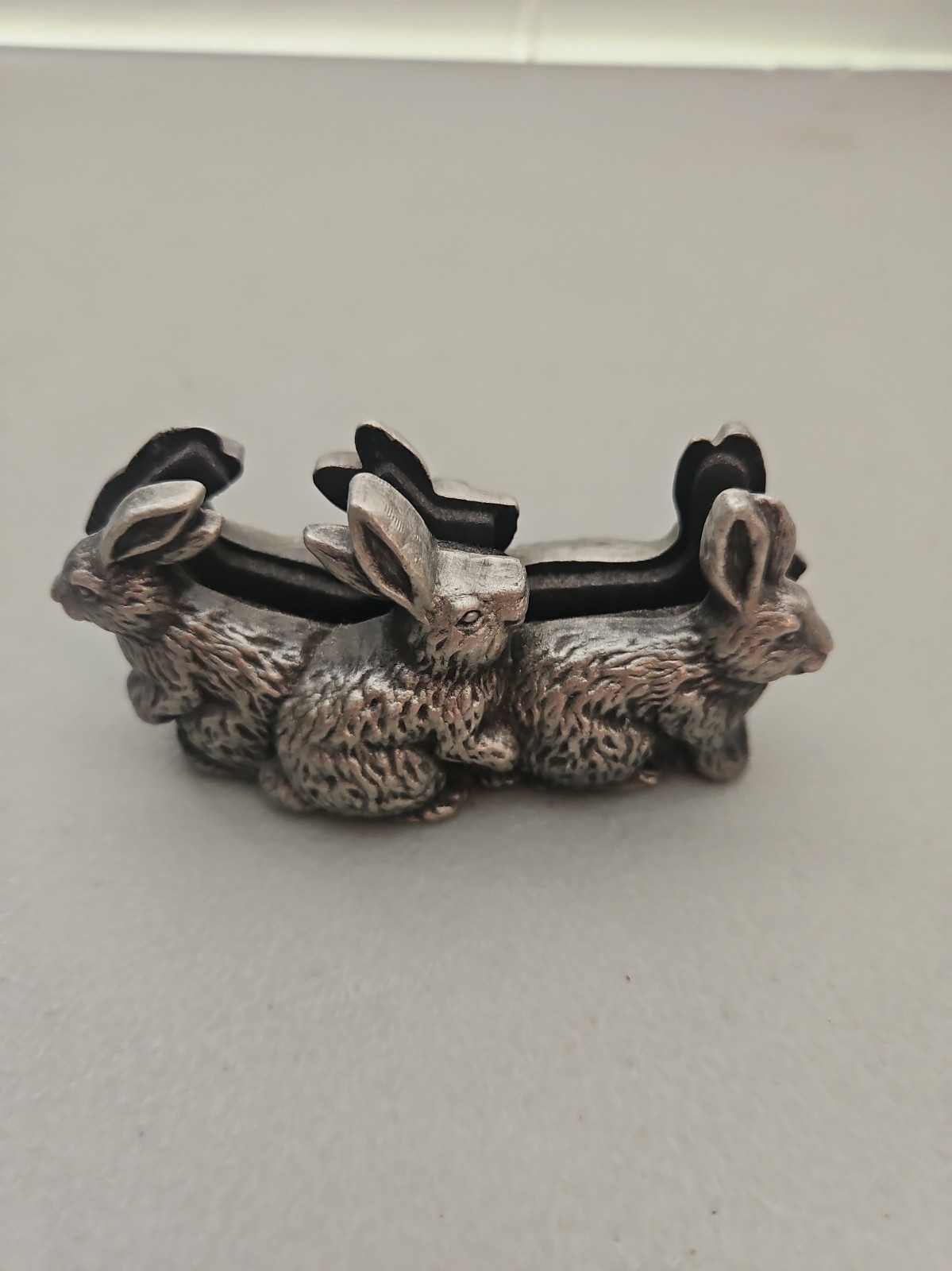 Vintage Pewter Rabbit Business Card Holder Desk Organizer Bunny Trio 3.5” Vintage Pewter Rabbit Business Card Holder Desk Organizer Bunny Trio 3.5”