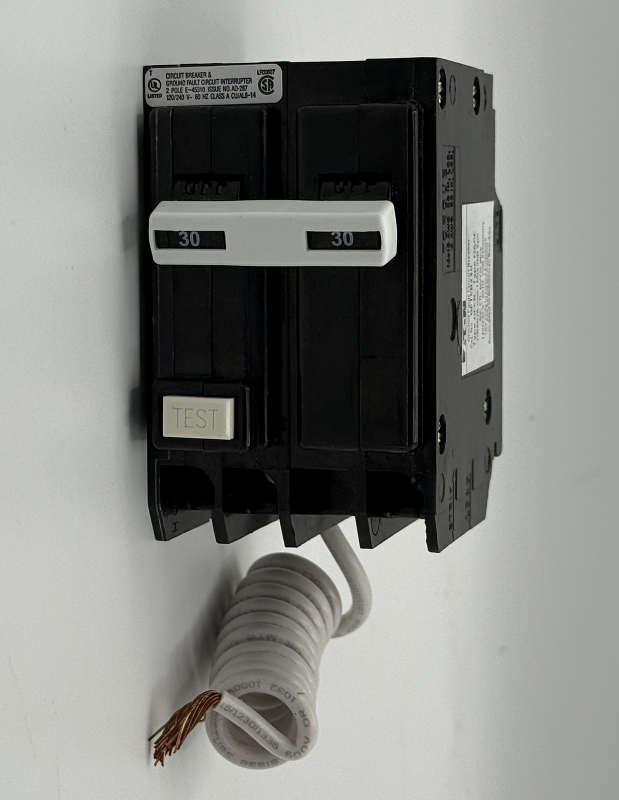 NIB - Eaton - GFTCB230 - BR GFCI circuit breaker, 30 A, 120/240 V, two-pole. NIB - Eaton - GFTCB230 - BR GFCI circuit breaker, 30 A, 120/240 V, two-pole.