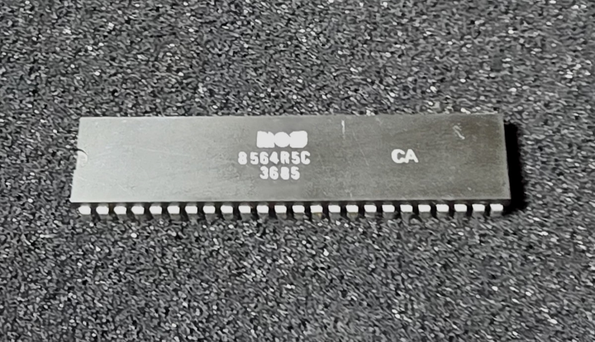 MOS 8564R5 VIC-IIe 40-Column Video Chip Commodore C128 NTSC Tested Working MOS 8564R5 VIC-IIe 40-Column Video Chip Commodore C128 NTSC Tested Working