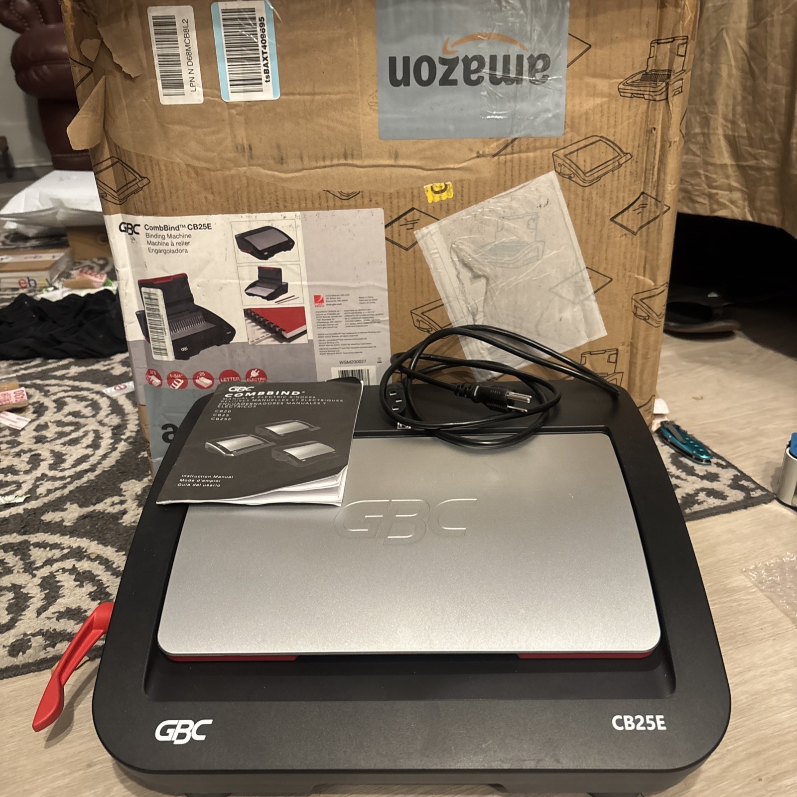 GBC CombBind CB25E Electric Binding Machine Good condition works great GBC CombBind CB25E Electric Binding Machine Good condition works great