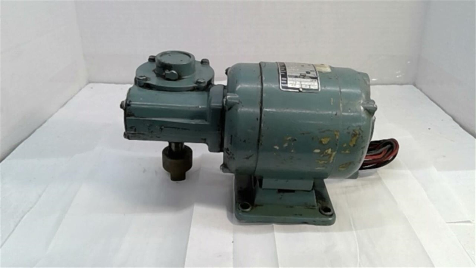 Bodine NCI-34RH Gearmotor 1550RPM 1PH 115V 60HZ 60:1 Bodine NCI-34RH Gearmotor 1550RPM 1PH 115V 60HZ 60:1