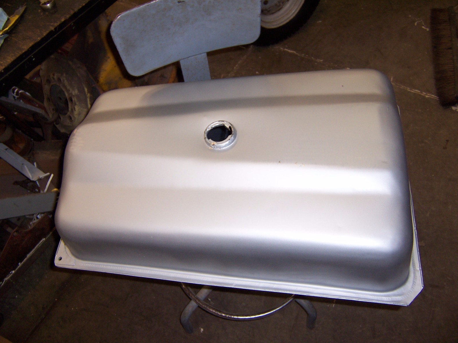 FORD NAA/JUBILEE/600/800/others TRACTOR GAS TANK NAA9002E NEW REPLACEMENT FORD NAA/JUBILEE/600/800/others TRACTOR GAS TANK NAA9002E NEW REPLACEMENT