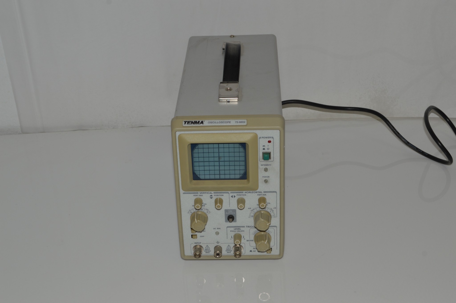 *TC* TENMA OSCILLOSCOPE MODEL 72-6602 (TGS32) *TC* TENMA OSCILLOSCOPE MODEL 72-6602 (TGS32)