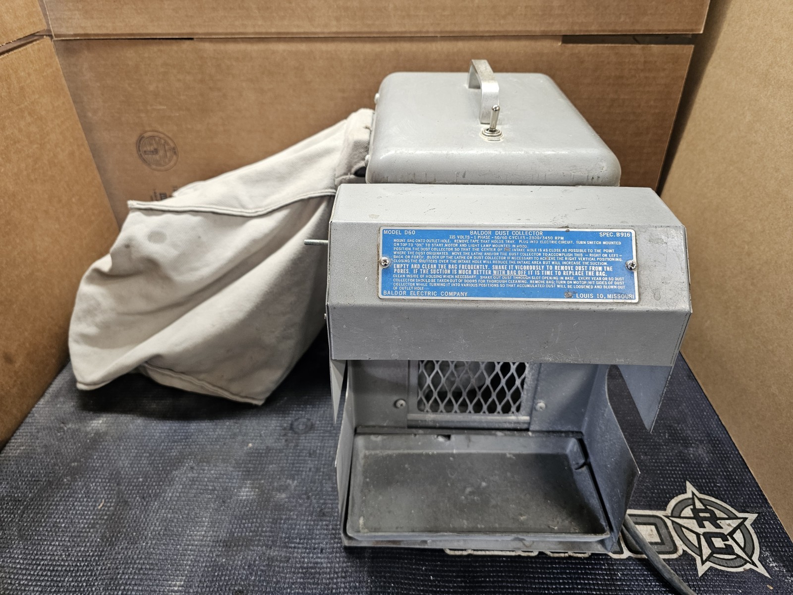 Baldor Model D60 Dust Collector W/ Bag Bench Top Collector Dental Grinding #b360 Baldor Model D60 Dust Collector W/ Bag Bench Top Collector Dental Grinding #b360