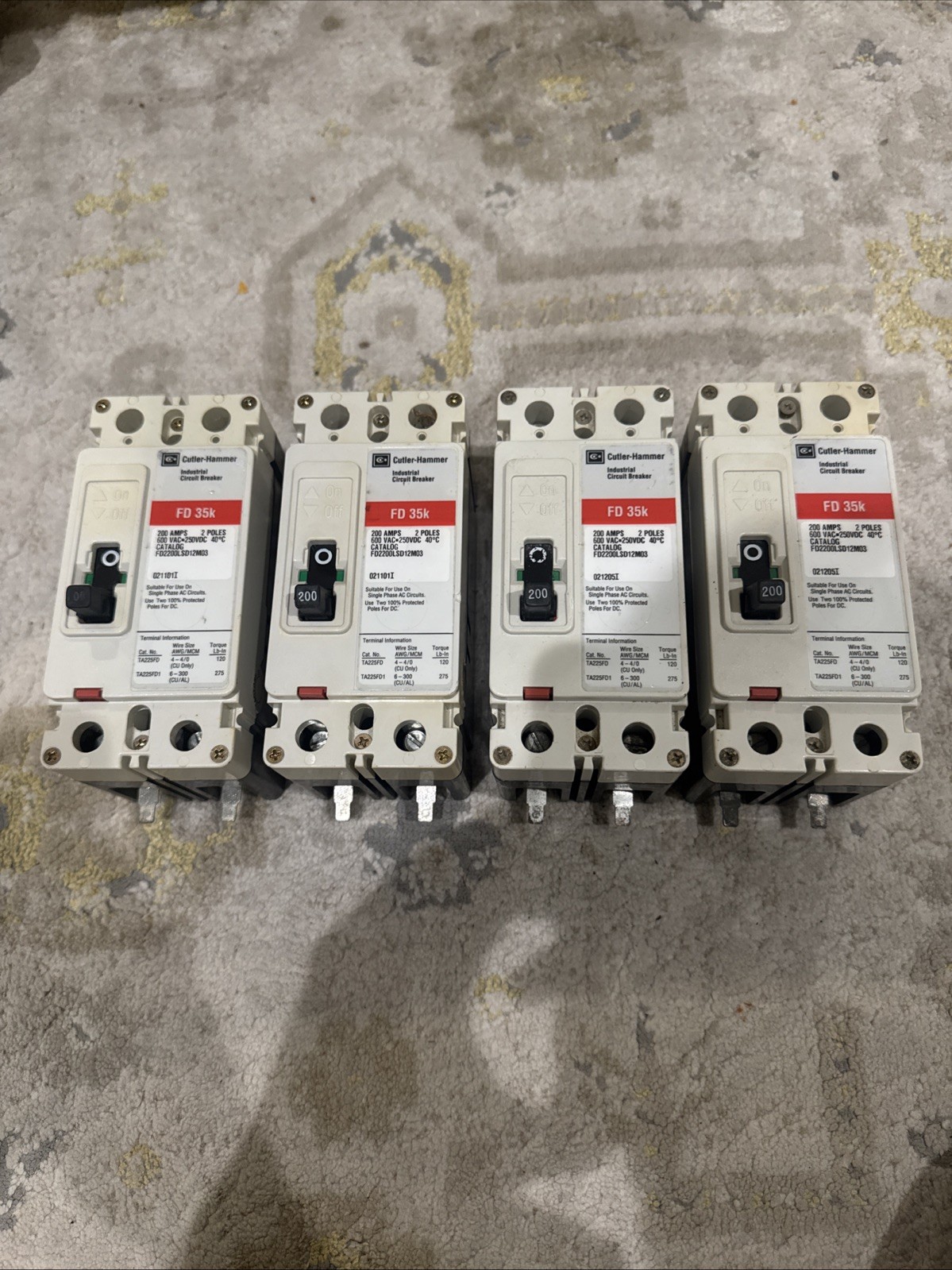 Eaton FD2200LSD12M03 200A 2P 600VAC/250VDC FD 35k Molded Case Circuit Breaker