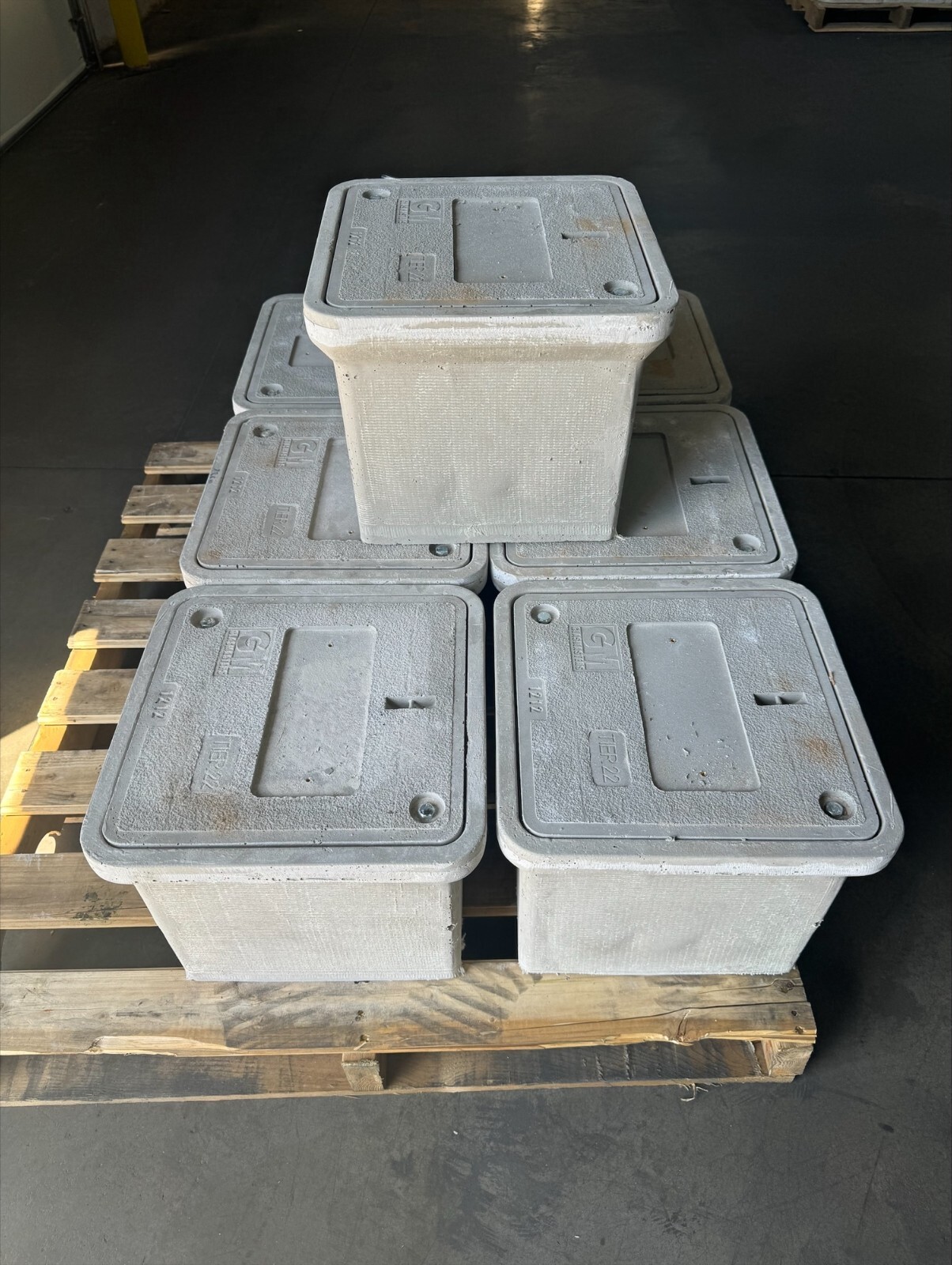 12x12x12 Polymer Concrete Tier 22 Handhole Vault, Price is for 1 HAND HOLE 12x12x12 Polymer Concrete Tier 22 Handhole Vault, Price is for 1 HAND HOLE
