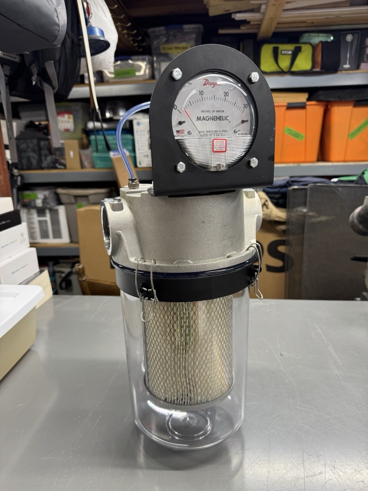 Solberg STS-200C T-style Inlet Filter, 2 Inch NPT, 175 CFM, w/ Dwyer Gauge Solberg STS-200C T-style Inlet Filter, 2 Inch NPT, 175 CFM, w/ Dwyer Gauge