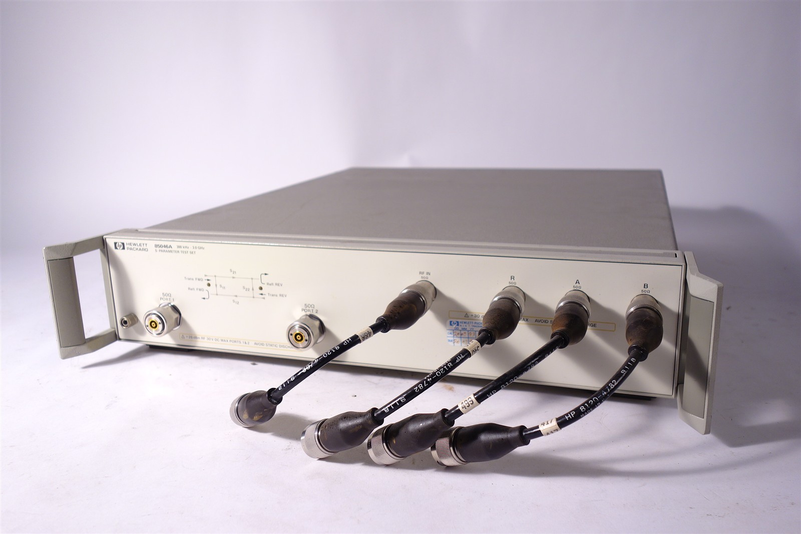 HP Agilent 85046A S-Parameter Test Set 50 Ohm, 300 kHz to 3 GHz + Cables HP Agilent 85046A S-Parameter Test Set 50 Ohm, 300 kHz to 3 GHz + Cables