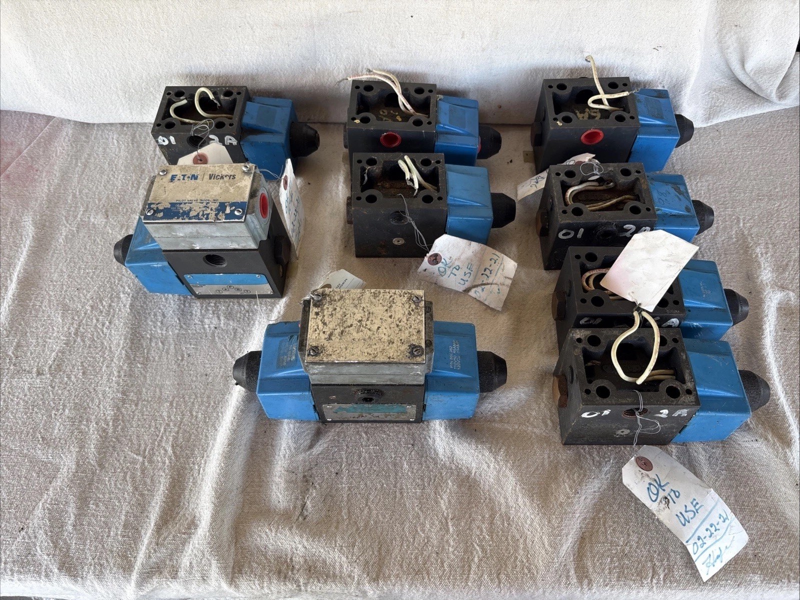 Eaton Vickers Solenoid/Pilot Valves LOT OF 9