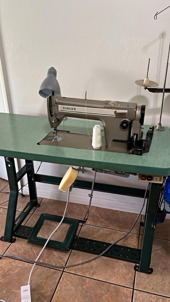 Singer 191D300AA Industrial Sewing Machine w/ Table & Motor – Working Singer 191D300AA Industrial Sewing Machine w/ Table & Motor – Working