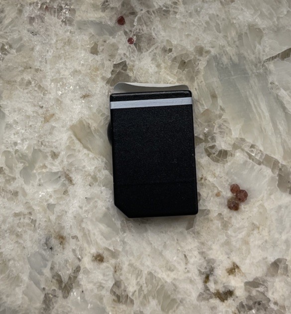 BULK LOT — 6,099 OMNI-ID FIT 800R INDUSTRIAL RFID TAGS BULK LOT — 6,099 OMNI-ID FIT 800R INDUSTRIAL RFID TAGS