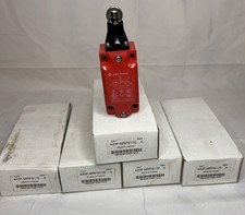 NOS Qty.5 Allen Bradley Limit Switch 440P-MRPS11 Series A 1/2NPT picture