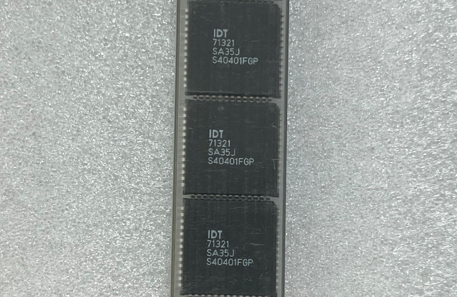 10PCS IDT IDT71321SA35J 2K x 8 35ns High-Speed Dual-Port SRAM Memory IC 10PCS IDT IDT71321SA35J 2K x 8 35ns High-Speed Dual-Port SRAM Memory IC