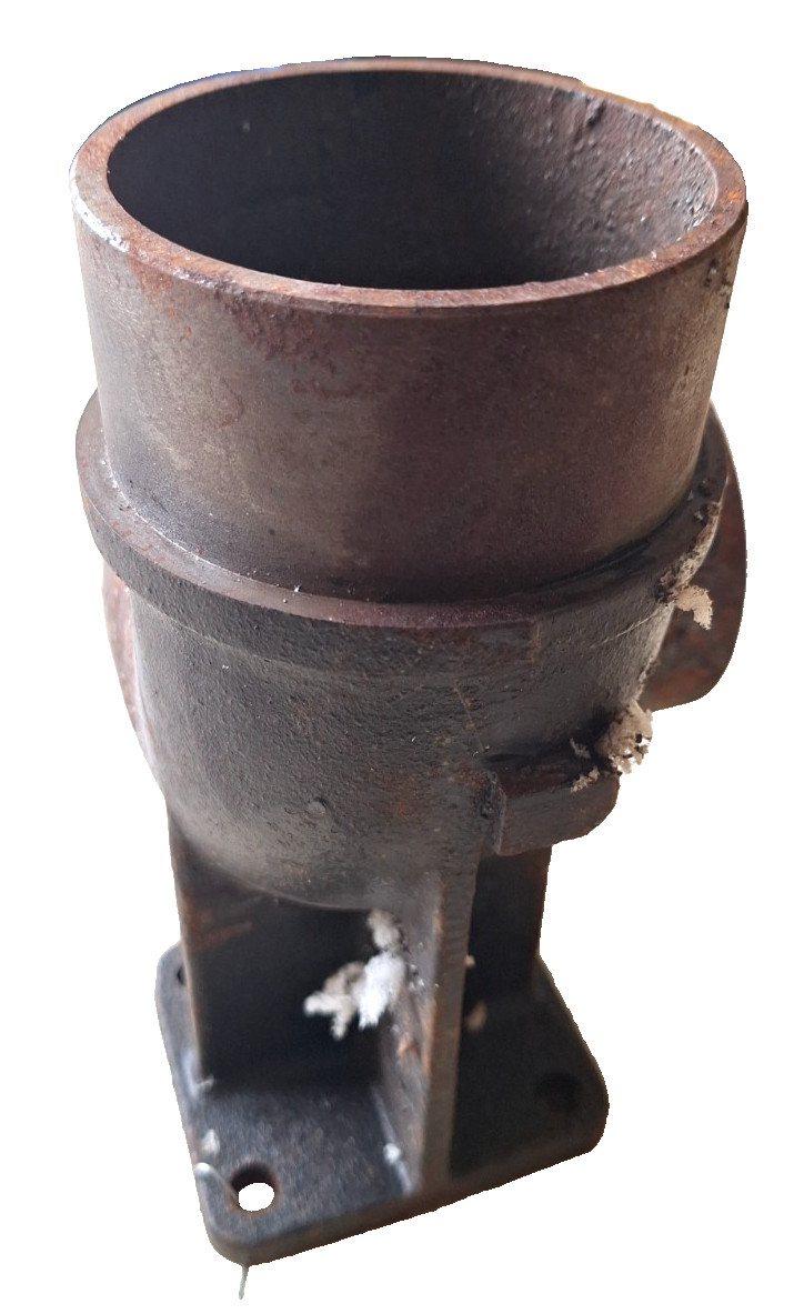 NOS WHITE TRACTOR 2-105 EARLY EXHAUST ELBOW 30-315927 NOS WHITE TRACTOR 2-105 EARLY EXHAUST ELBOW 30-315927